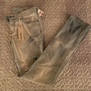 Women’s NWT Diesel Jeans